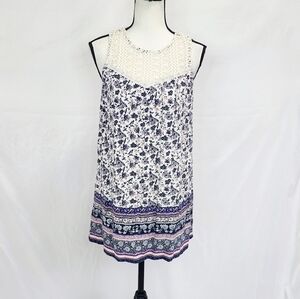 Xhilaration Floral Crochet Pleated Keyhole Back Sleeveless Tunic Top